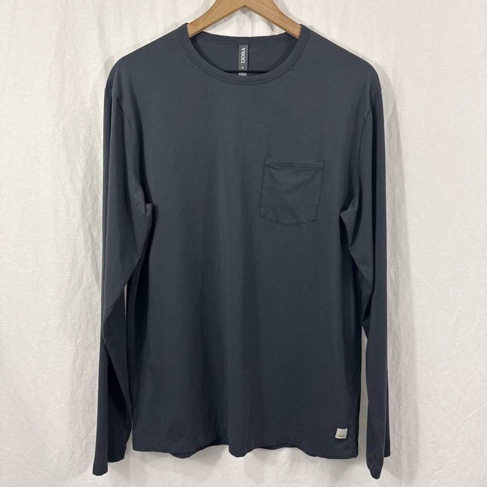 Vuori Mens Sz M Gray Feather Tee Long Sleeve Pocket Shirt Athletic Performance